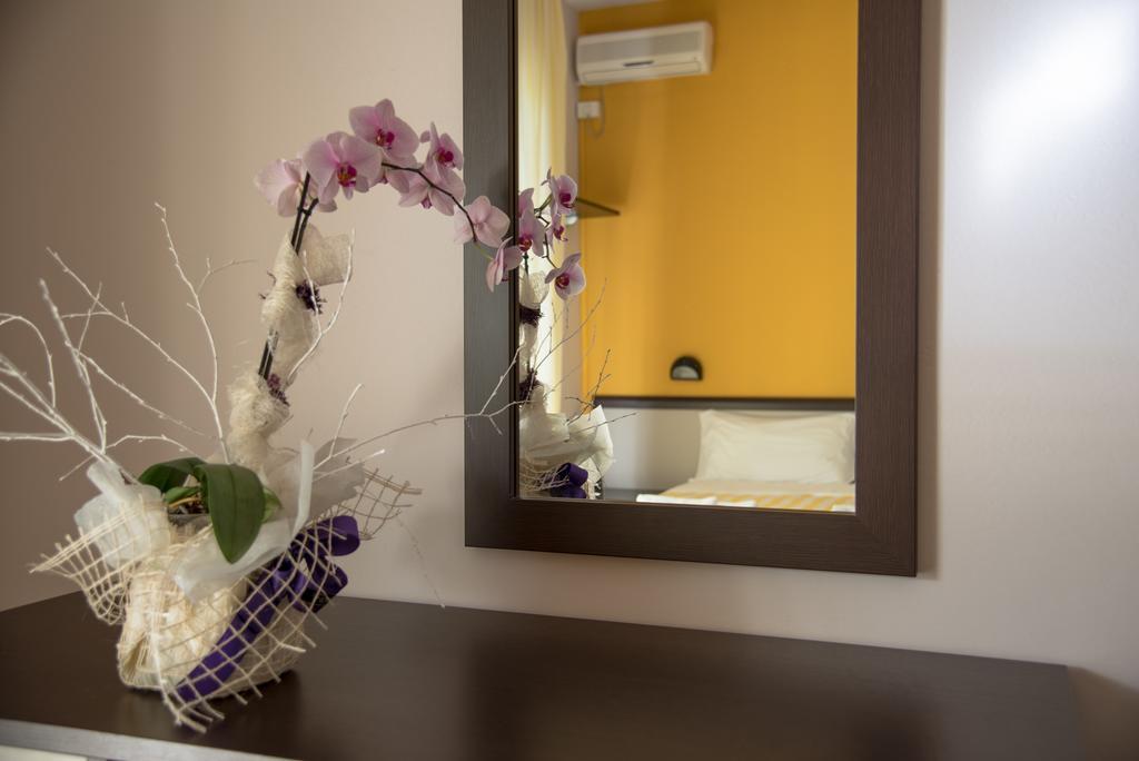 Hotel Mirage Bellaria-Igea Marina Exterior photo